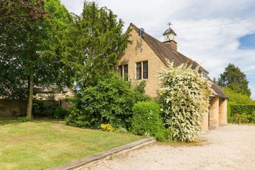 Piglet Lodge Pebworth Exterior photo